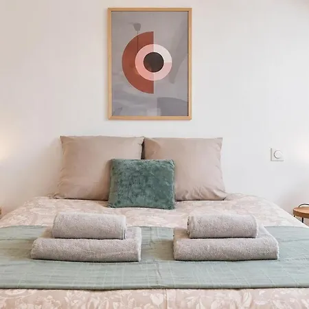 Large Cozy 2 Bedrooms 2 Bathrooms Terrace Vakantiehuis *