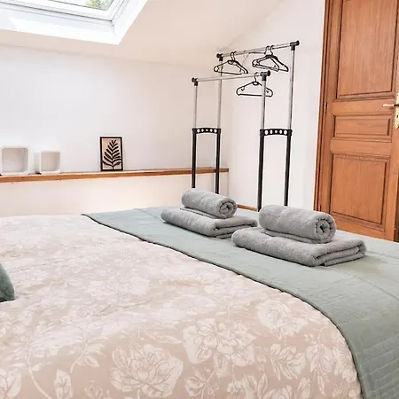 Large Cozy 2 Bedrooms 2 Bathrooms Terrace *